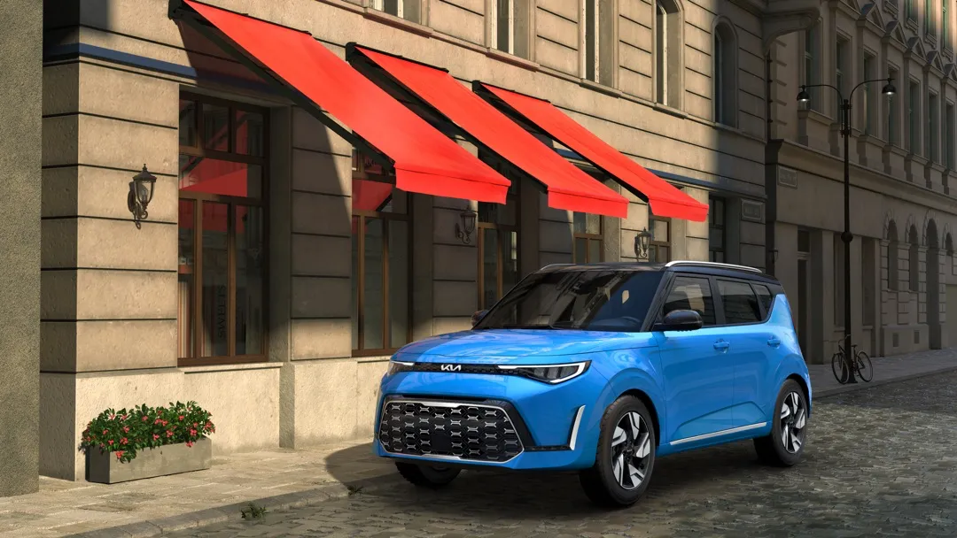 Le Kia Soul 2023 garé en ville.