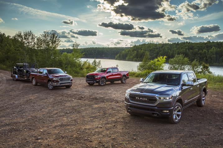 vue de trois modèles RAM 1500 Ecodiesel