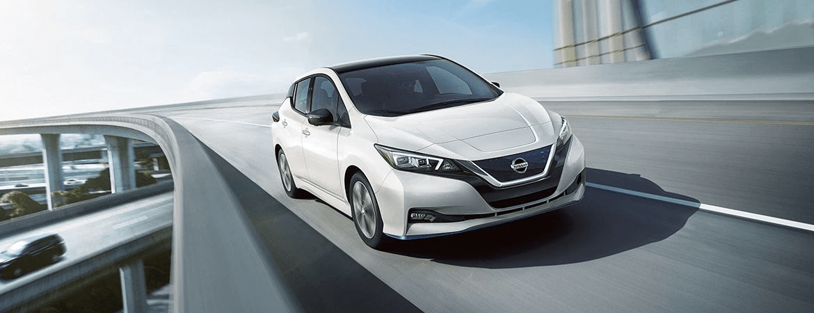 vue avant de la Nissan LEAF 2021