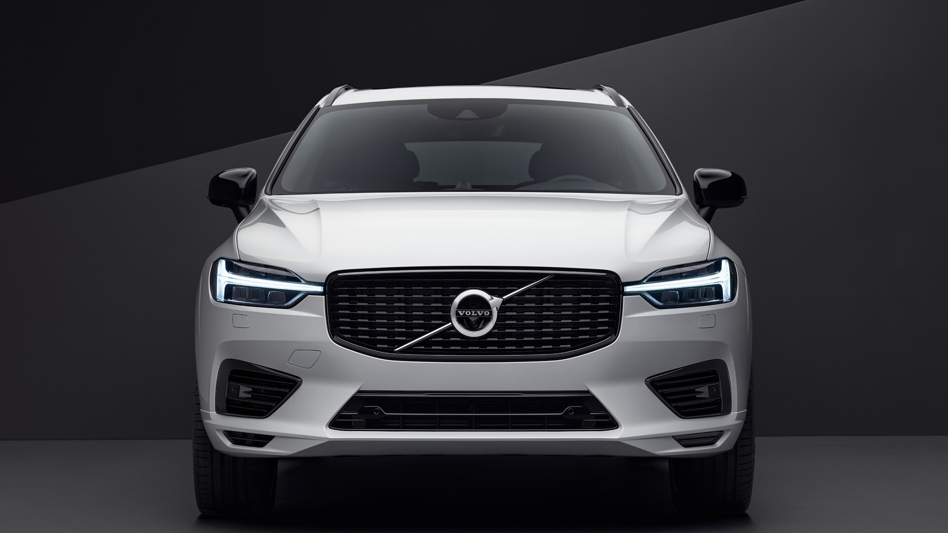 vue avant du Volvo XC60 2021