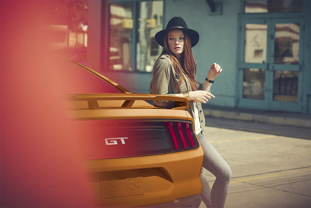 vue partielle arrière de la Ford Mustang GT