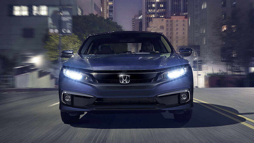 vue frontale de la Honda Civic