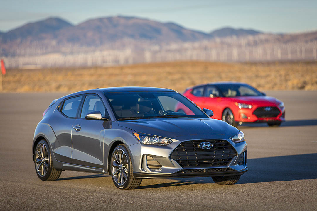 vue trois quart avant de la Hyundai Veloster 2021