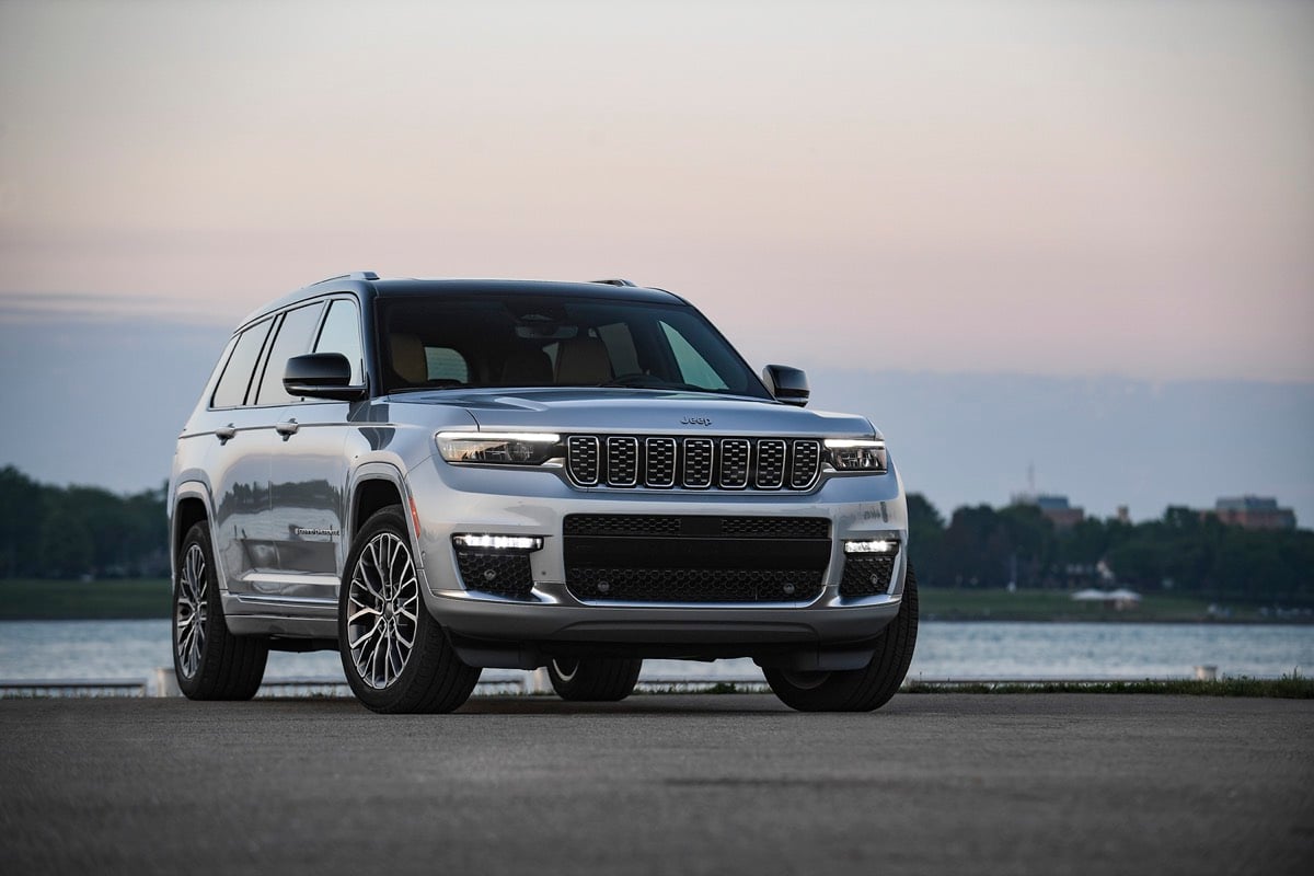 vue avant du Jeep Grand Cherokee L 2021