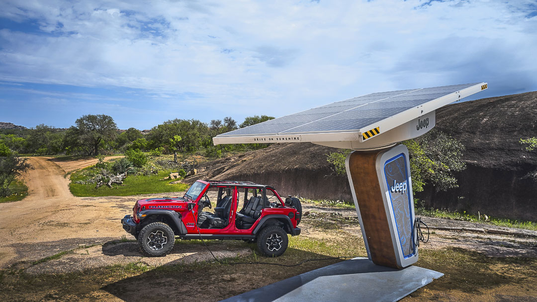 vue latérale du Jeep Wrangler Rubicon 4xe 2022