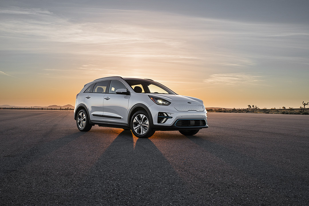 vue latérale avant du Kia Niro PHEV 2022