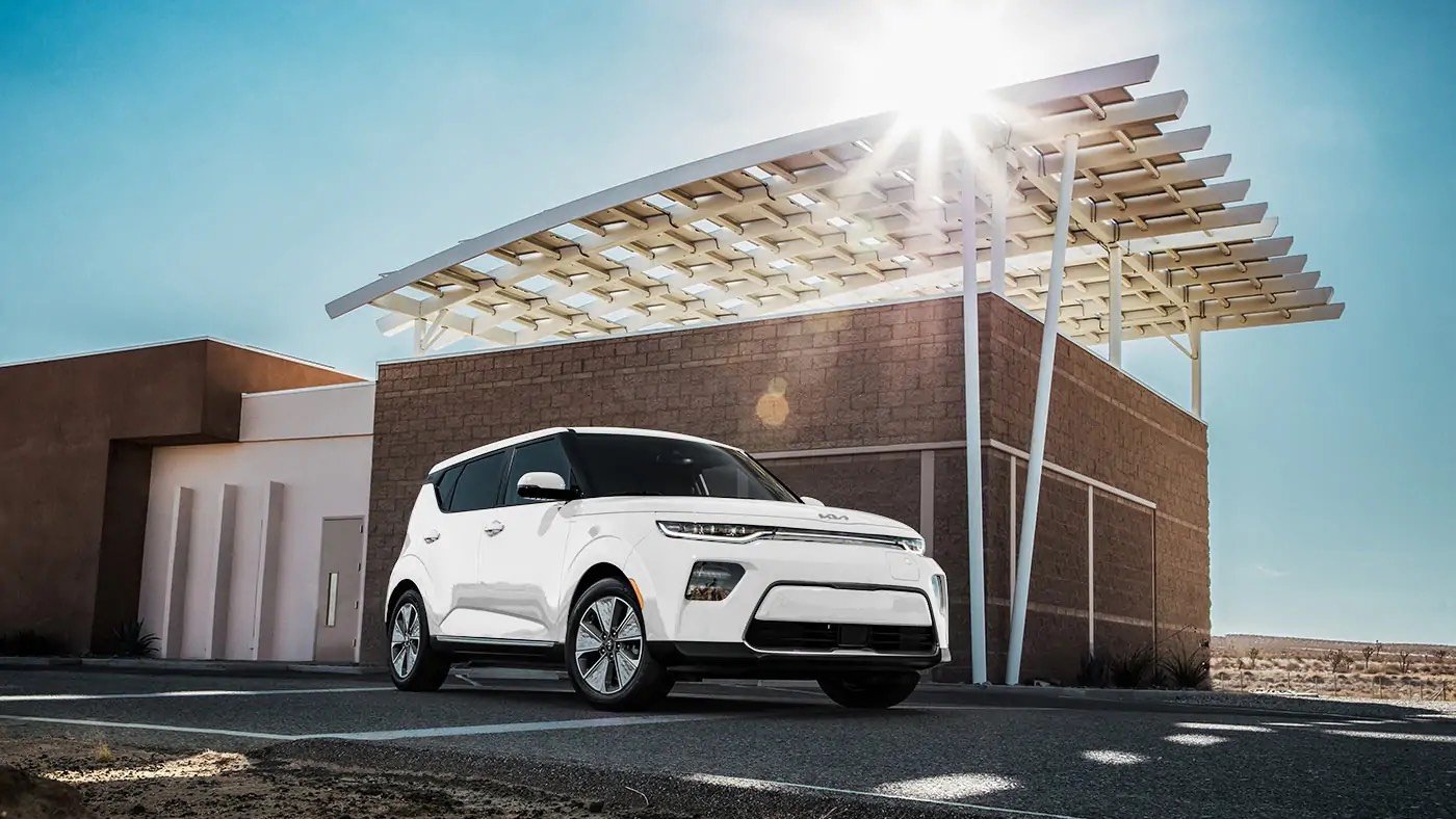 vue trois quart avant du Kia Soul EV 2022