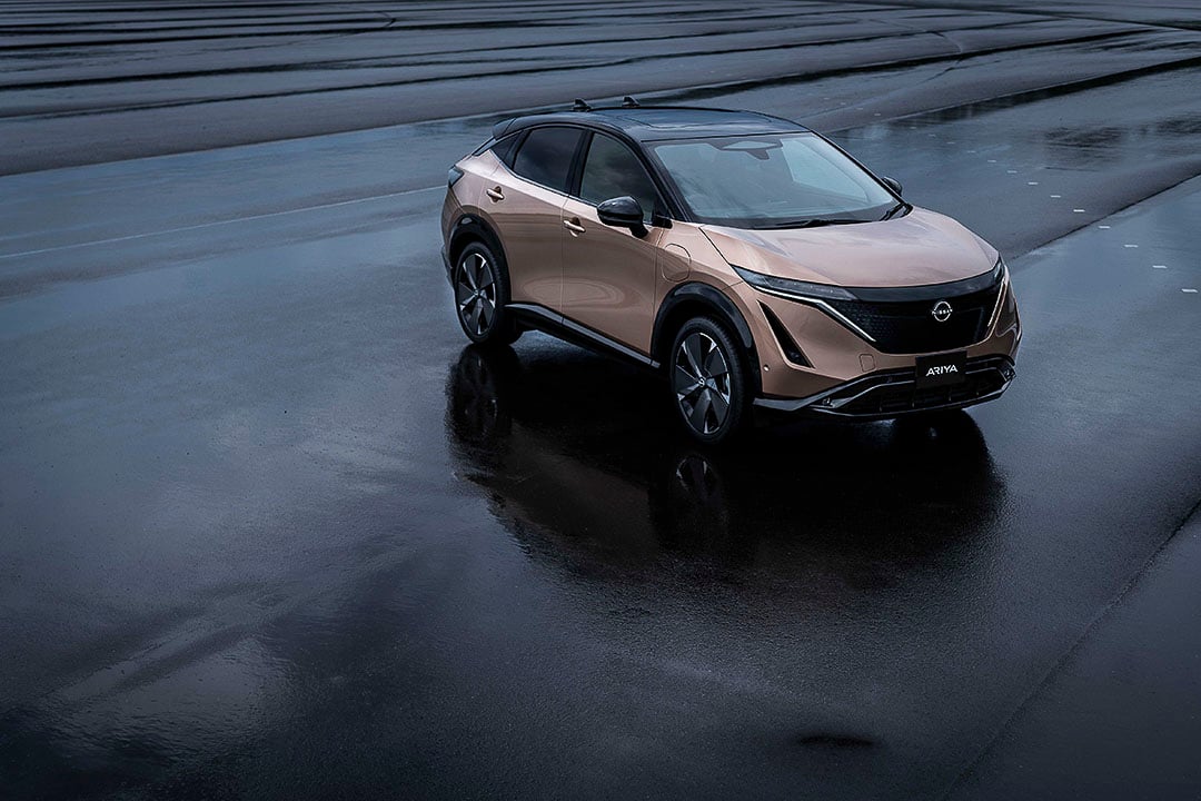 vue trois quart avant du Nissan Ariya 2023