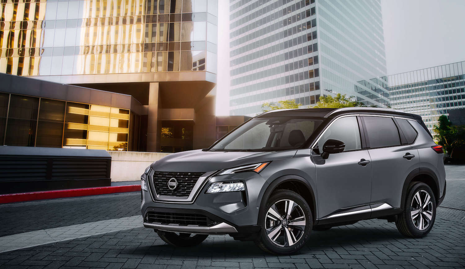 vue trois quart avant du Nissan Rogue 2021